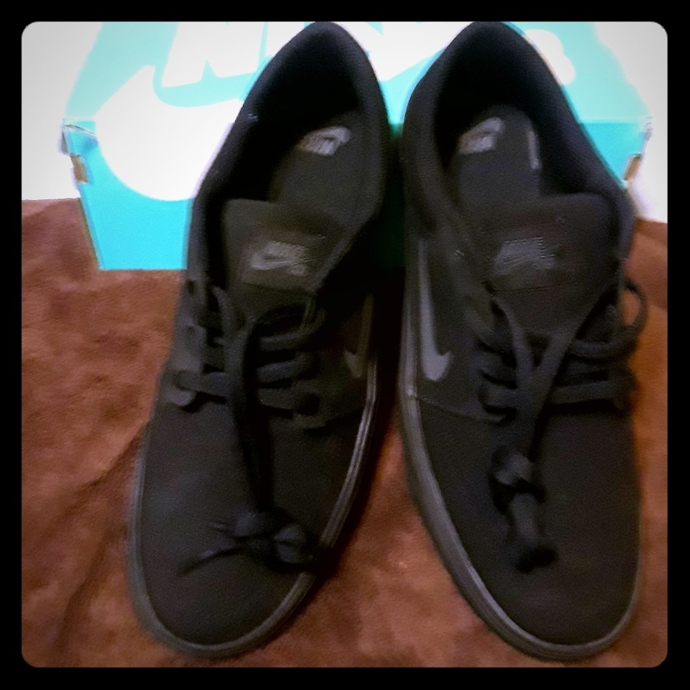 New Men's Nike portmore canvas sneakers